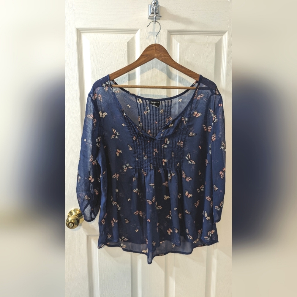 Torrid Sheer Blue Blouse with Butterflies (Size 0)